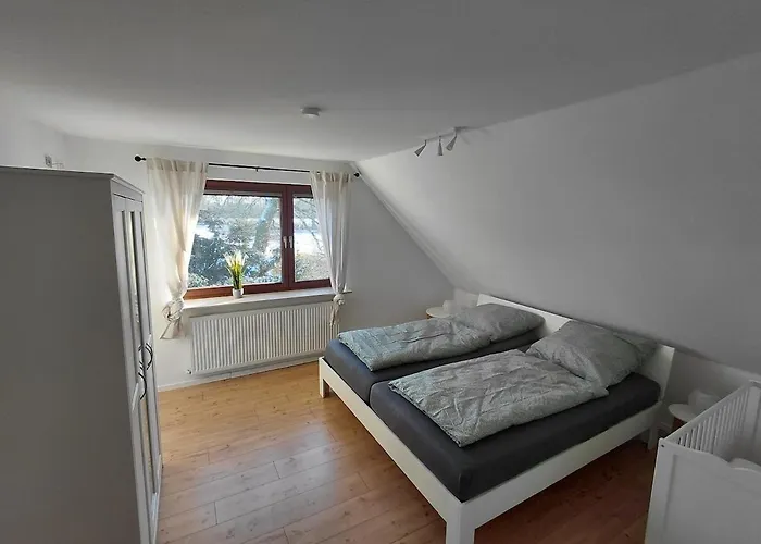 Gemuetliche Mit Blick In Wiesen